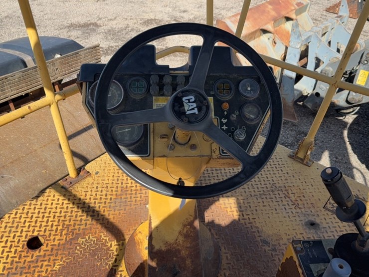 caterpillar-cb-534c-image-13