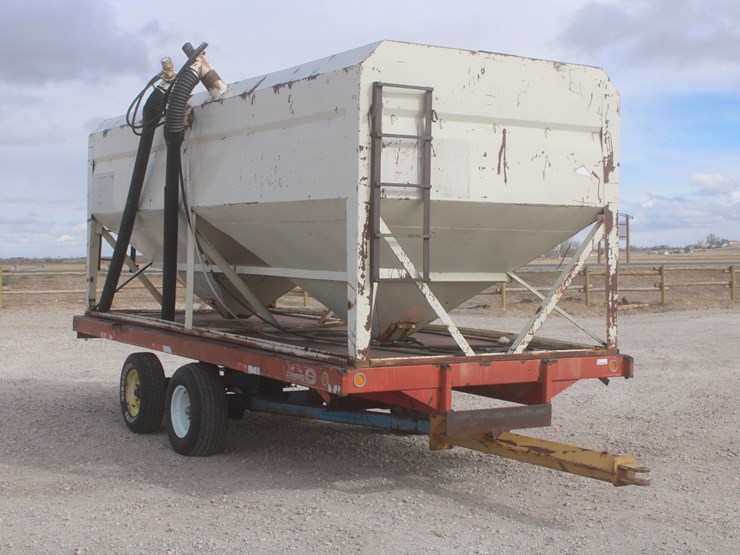 #1054-•-prairie-built-double-hopper-seed-tender-image-4