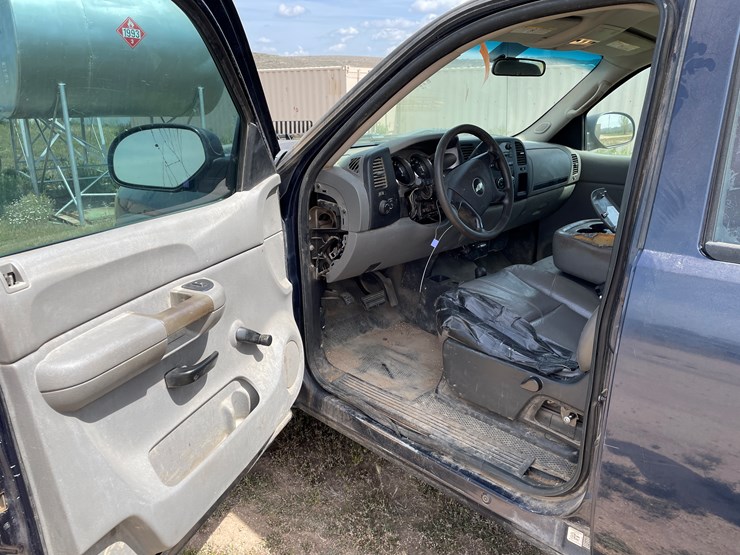 2009-chevrolet-2500-image-29