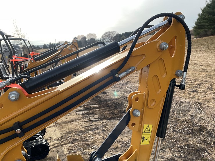 #1040-•-new-ats-rt12r-mini-excavator-image-23