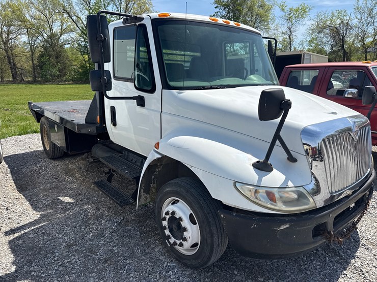 2005-case-ih-4300-image-1