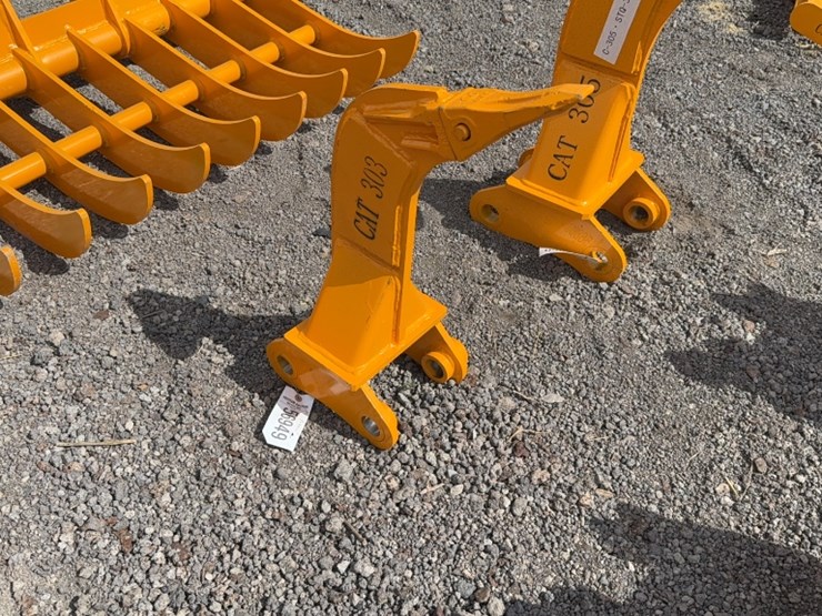 caterpillar-303-image-1