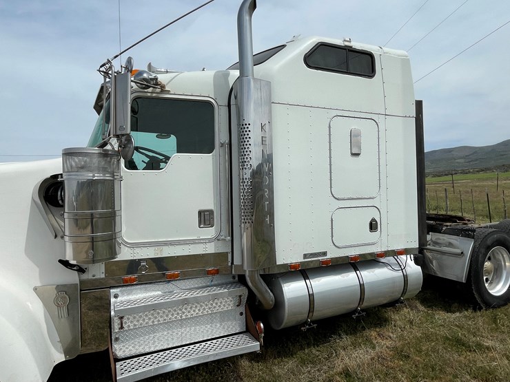 2000-kenworth-w900l-image-8