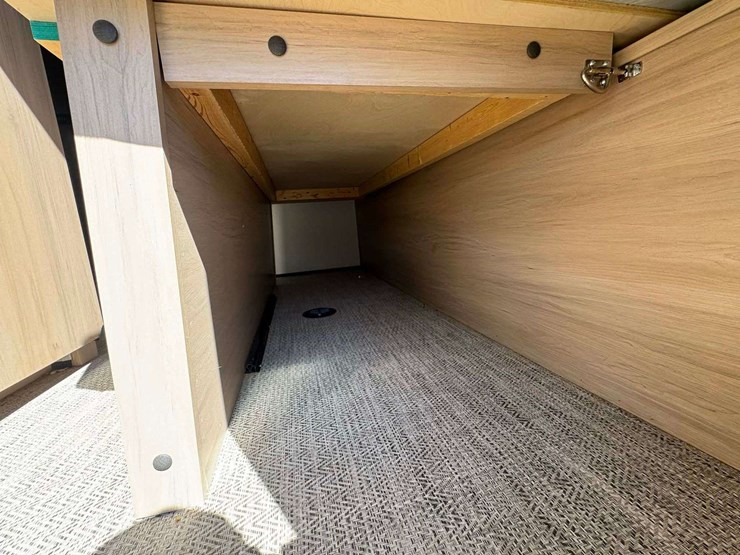 2021-radiance-28bh-bumper-pull-camper---bunks-image-20