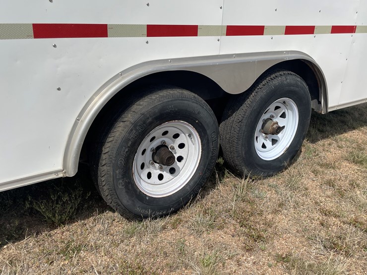 #4013-•-haulmark-enclosed-trailer-(az-title)-image-10