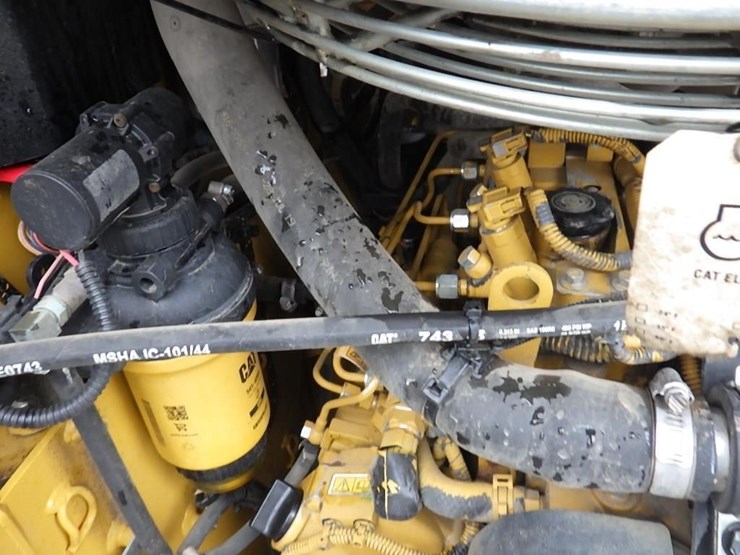 2020-caterpillar-226d3-image-10