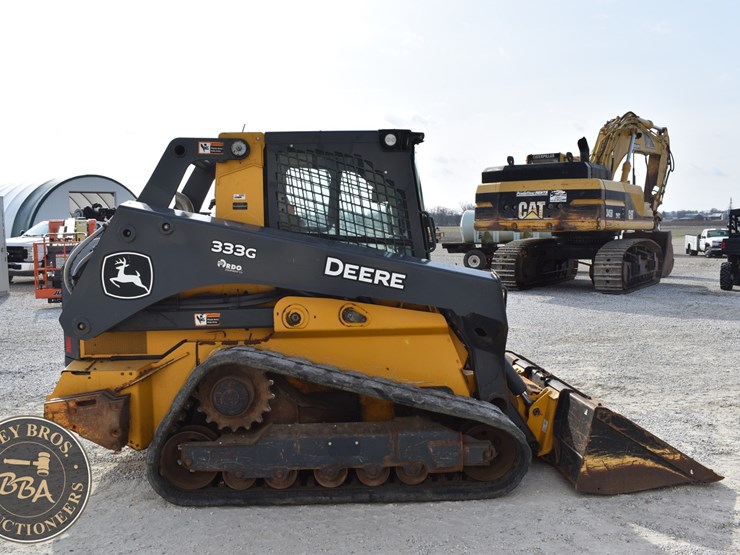 2021-deere-333g-image-8