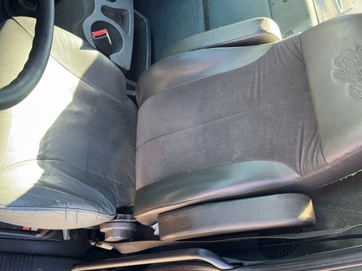 2007-international-8600-image-15