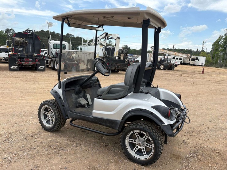 yamaha-electric-golf-cart-w/-charger-image-2