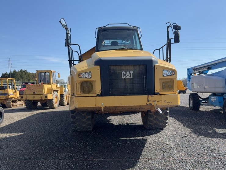 2017-caterpillar-745-image-2