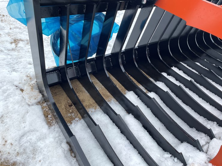 #2039-•-skid-steer-mount-skeleton-grapple-bucket-image-15