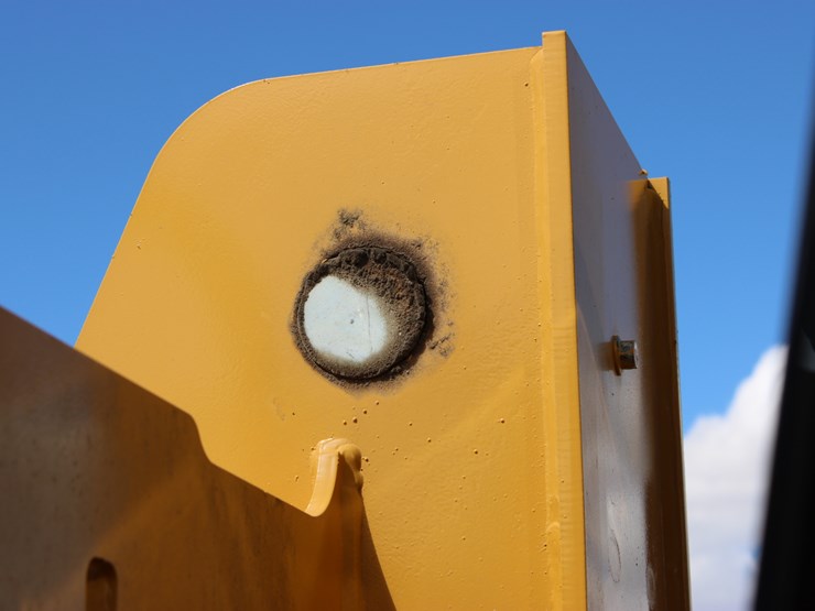 2021-deere-524p-image-28