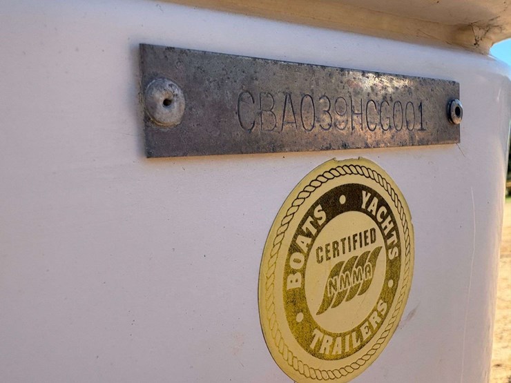 2001-cobia-center-console-saltwater-boat-image-27