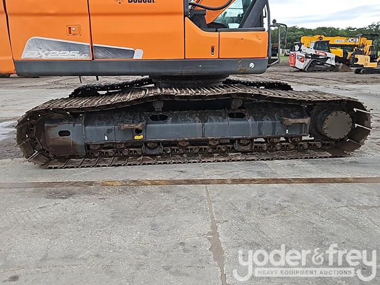 2022-doosan-dx225-lc-image-8