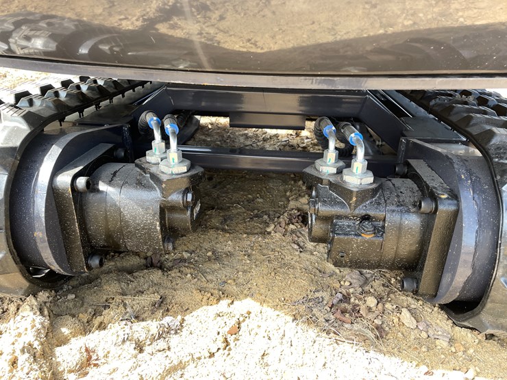 #902-•-new-land-hero-rt15r-mini-excavator-image-39