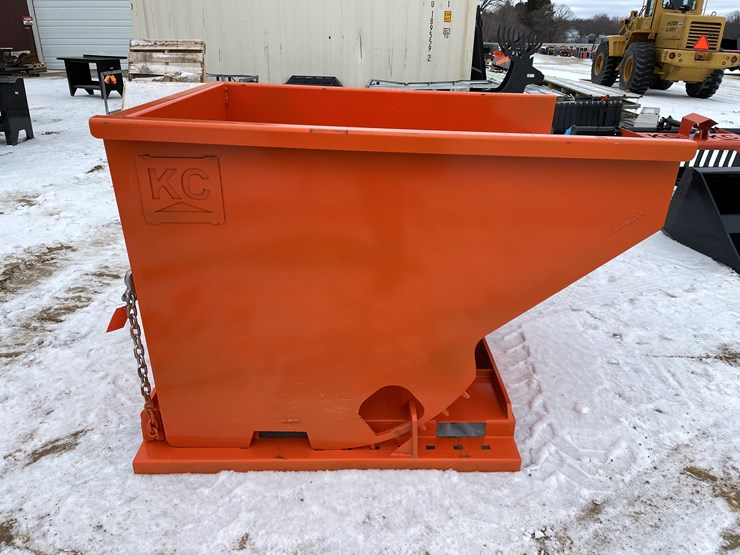 #2002-•-2-yard-self-dumping-hopper-image-4