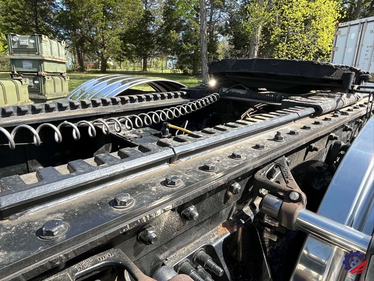 2024-international-hx520-image-38