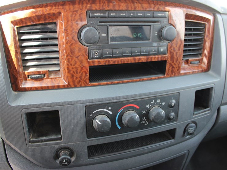 2006-dodge-ram-2500-image-27