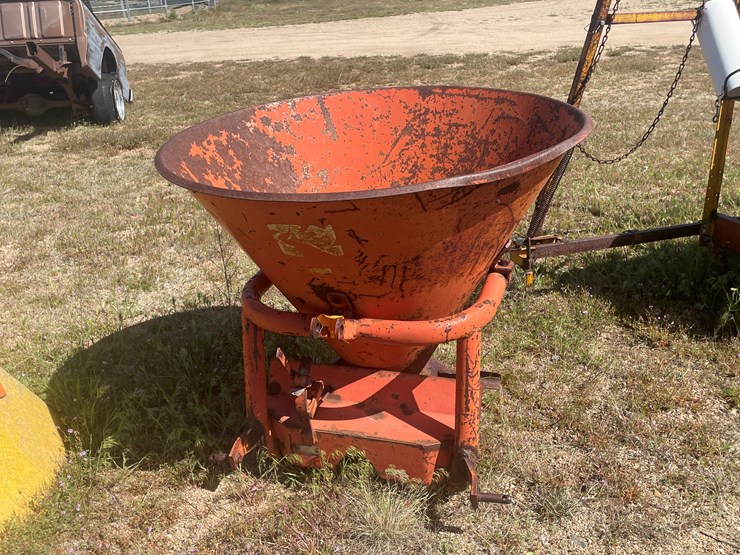 #4040-•-niemeyer-spreader-image-1