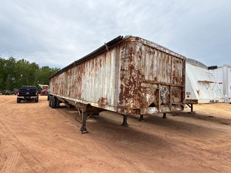 1977-trailmobile-hopper-image-1
