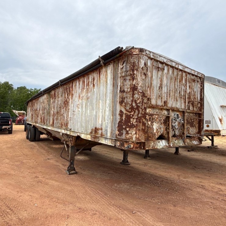 1977 TRAILMOBILE HOPPER