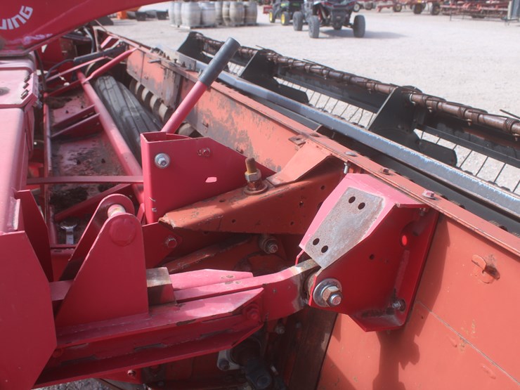 hesston-1170-image-37