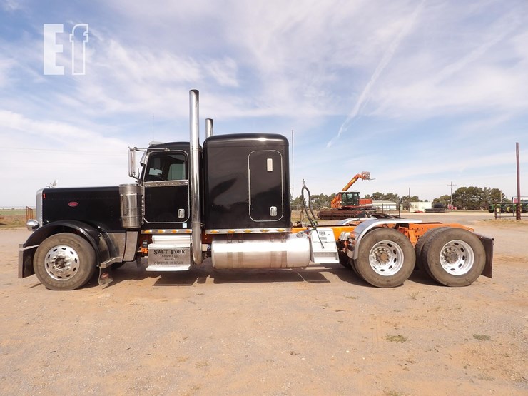 2008-peterbilt-389-image-2