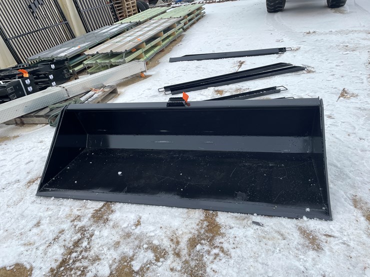 #2040-•-skid-steer-mount-90"-bucket-with-blade-image-2