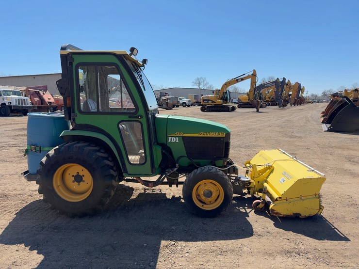 john-deere-4310-image-6
