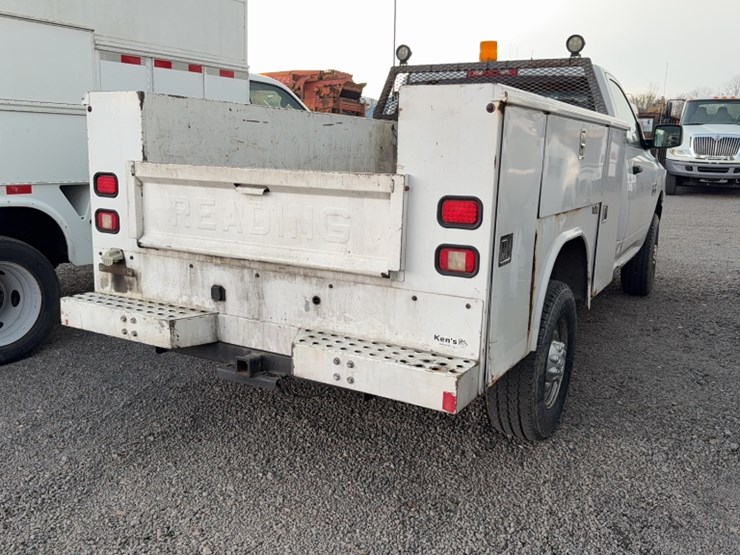 2012-dodge-2500-image-10