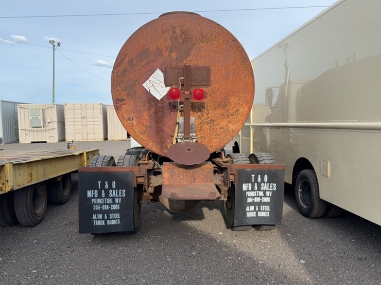 1985-international-s1900-image-9