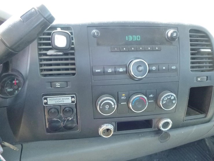 2008-chevrolet-1500-image-13