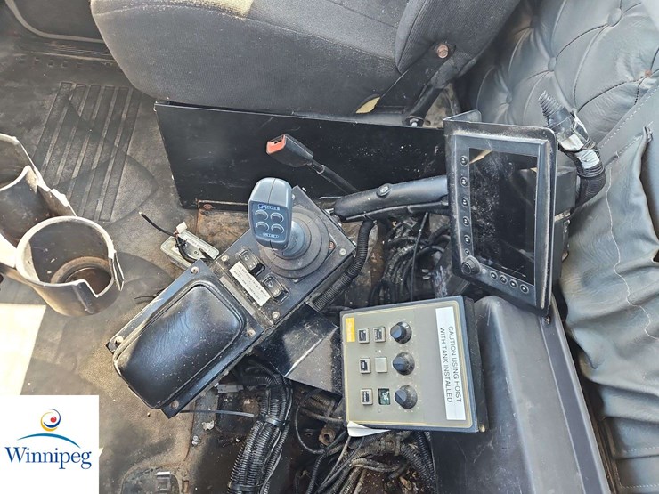 2014-western-star-4700-image-21