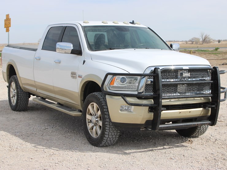 2015-ram-2500-laramie-longhorn-image-4
