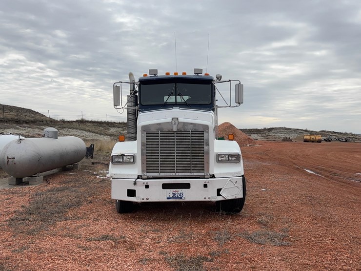 1993-kenworth-t800-image-2