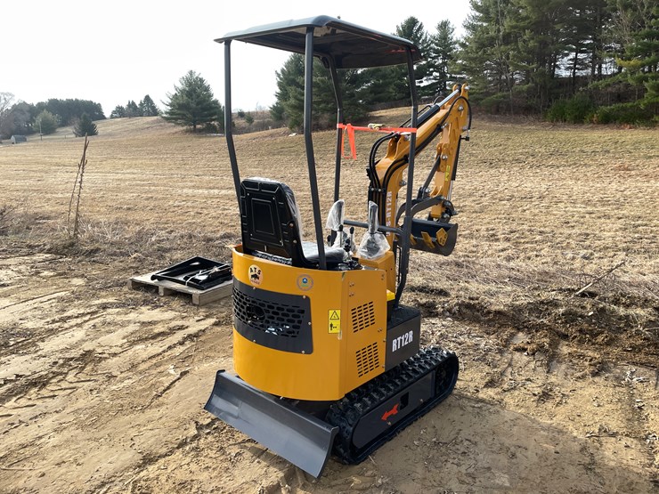 #1042-•-new-ats-rt12r-mini-excavator-image-5