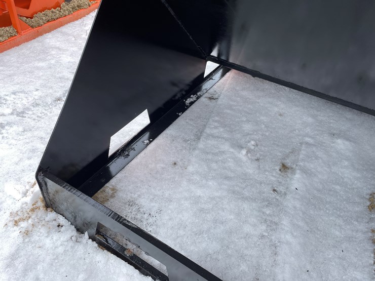 #2006-•-2-yard-skid-steer-mount-trash-hopper-image-12