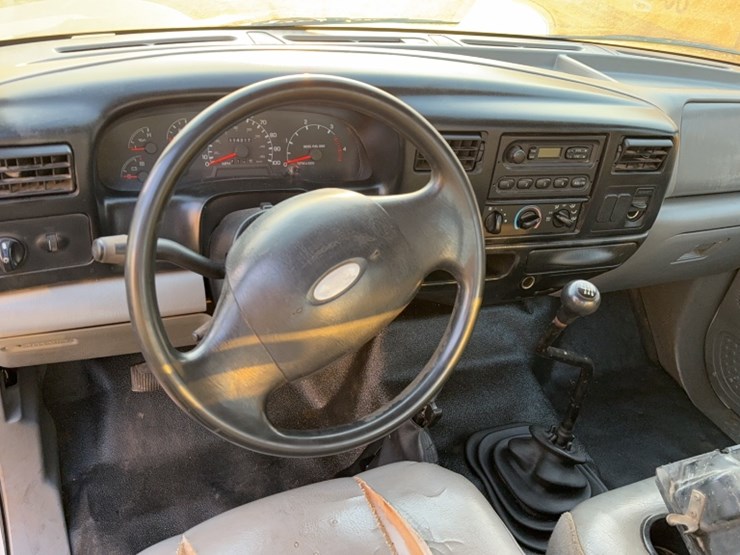 2005-ford-f650-image-18