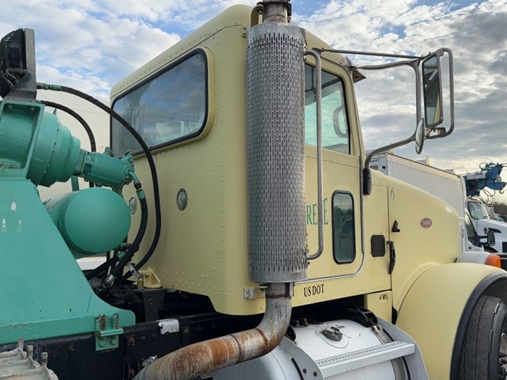 2007-peterbilt-357-image-6