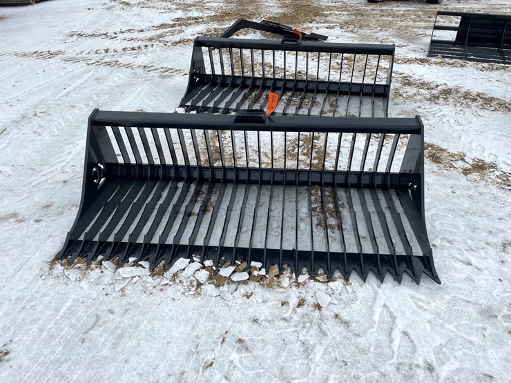 #2045-•-skid-steer-mount-72"-fine-tooth-skeleton-bucket-image-2