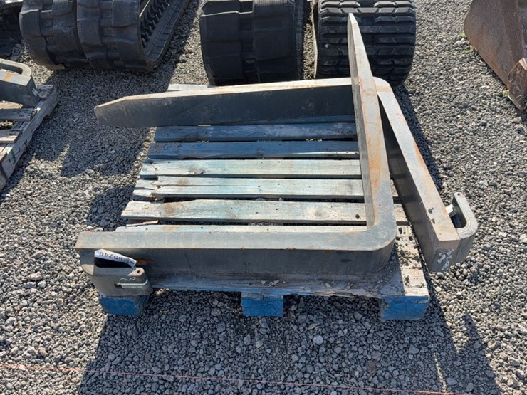#2059-•-set-of-48"-pallet-fork-tines-image-1