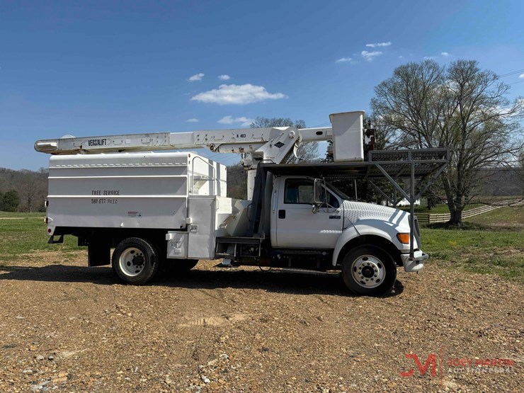 2003-ford-f750-xl-image-2