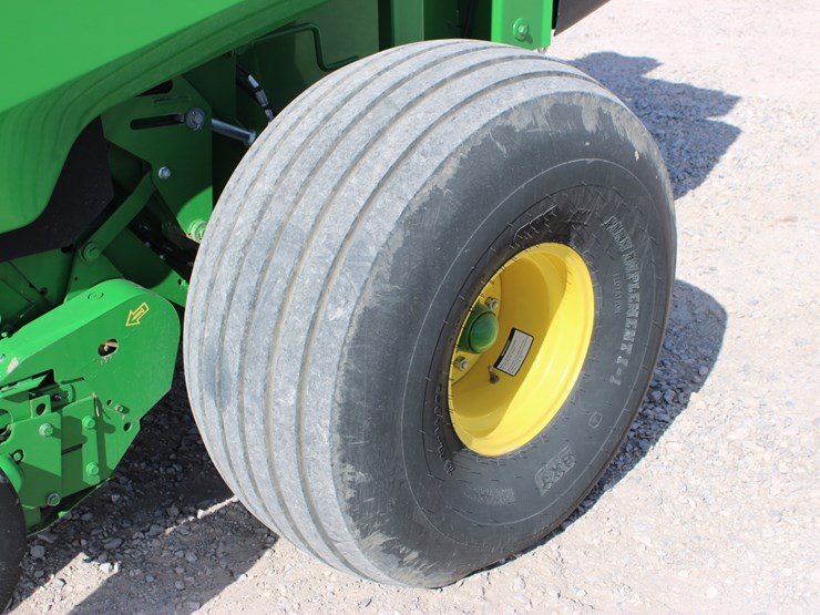 2022-john-deere-560r-image-38