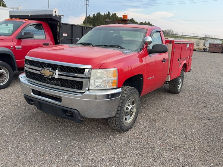 2011-chevrolet-2500-image-1