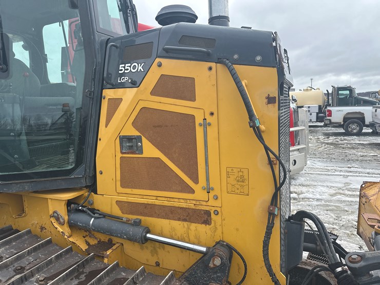 deere-550k-lgp-image-13