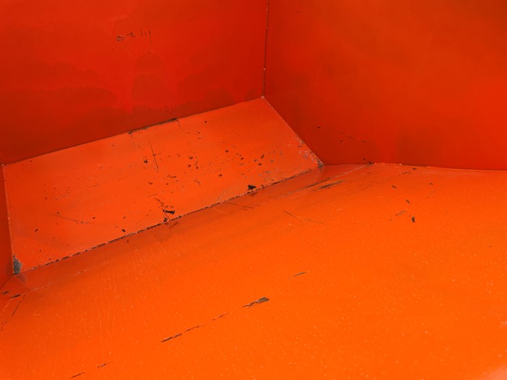 #2005-•-1.5-yard-self-dumping-hopper-image-7