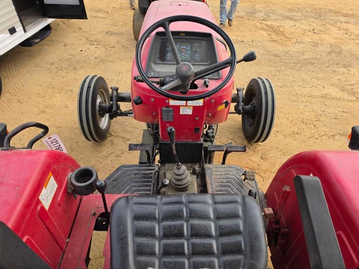 2013-mahindra-4525-image-10