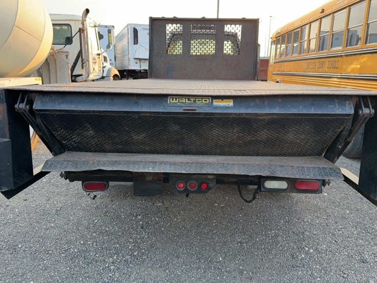 2005-ford-f650-image-9