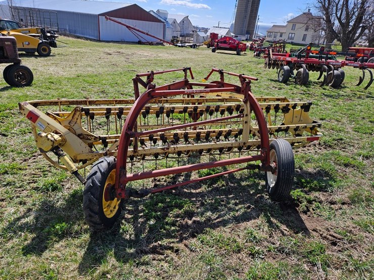 new-holland-258-image-4