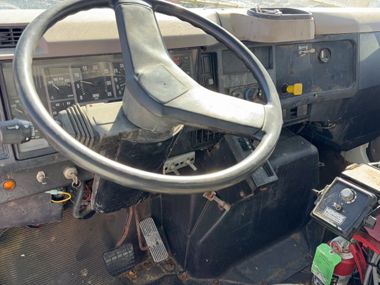 1998-international-4900-image-18